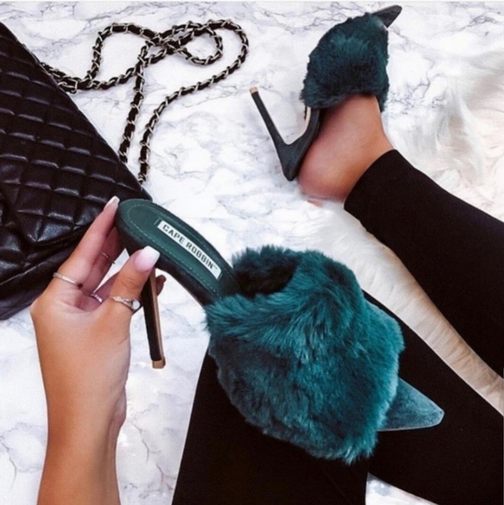Cape Robbin Green Savage Fur Heels brand new💚